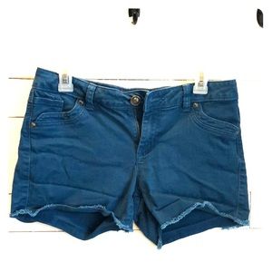 Elle denim shorts size 6